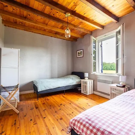 Сasa de vacaciones Perigord House With Large Garden And Nature For 6 People *