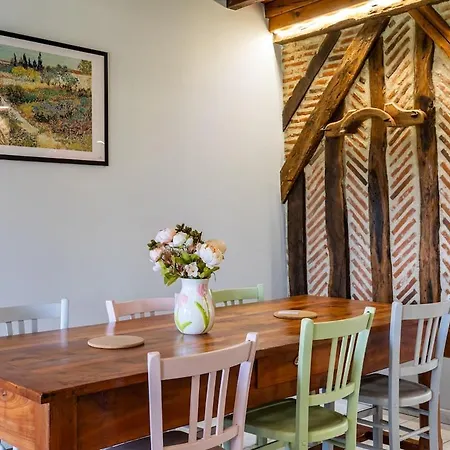 Perigord House With Large Garden And Nature For 6 People
