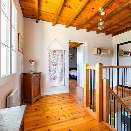 Perigord House With Large Garden And Nature For 6 People Сasa de vacaciones
